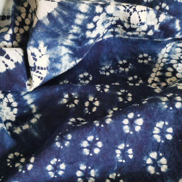 Square Tablecloth, Indigo Tie-Dye Shibori Table Cover Pattern Details